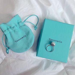 Tiffany & Co Silver Olive Leaf Pearl Ring